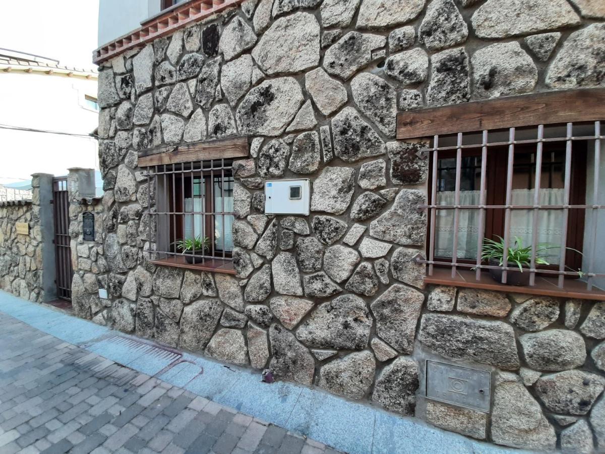 Casa Con Patio Y Chimenea En Piedralaves Vila Exterior foto